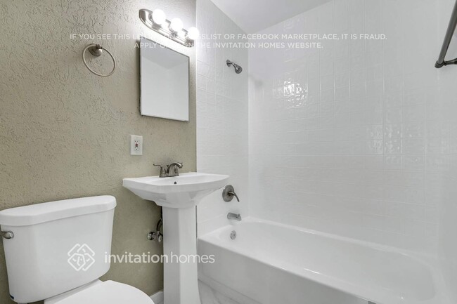 Building Photo - 11678 104th St