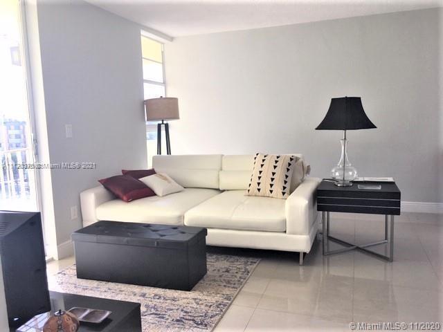 Building Photo - 8001 Crespi Blvd