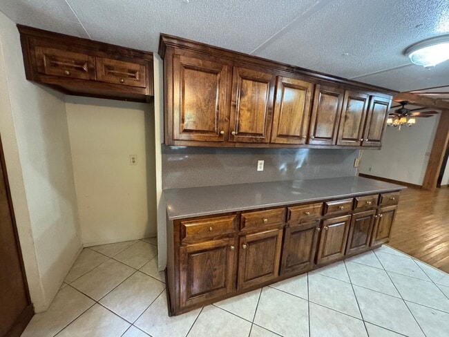 Building Photo - Private 3/2.5 Home with bonus room- $1,595