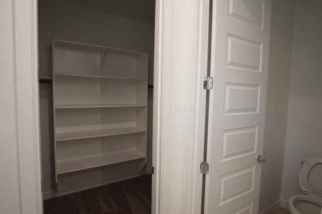 Building Photo - 1079 E Sabino Dr