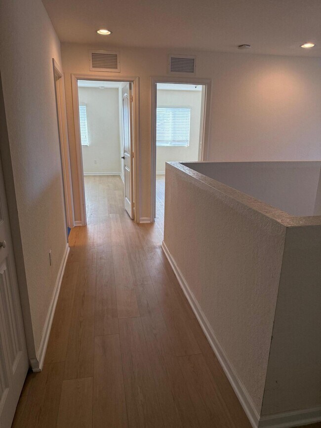 Building Photo - 9333 Silent Oak Cir