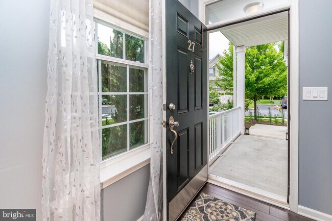 Building Photo - 27 Braeburn Dr