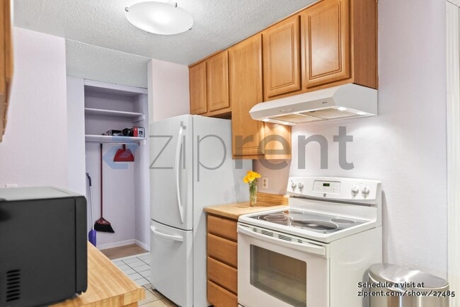 Building Photo - 2077 Washington Ave