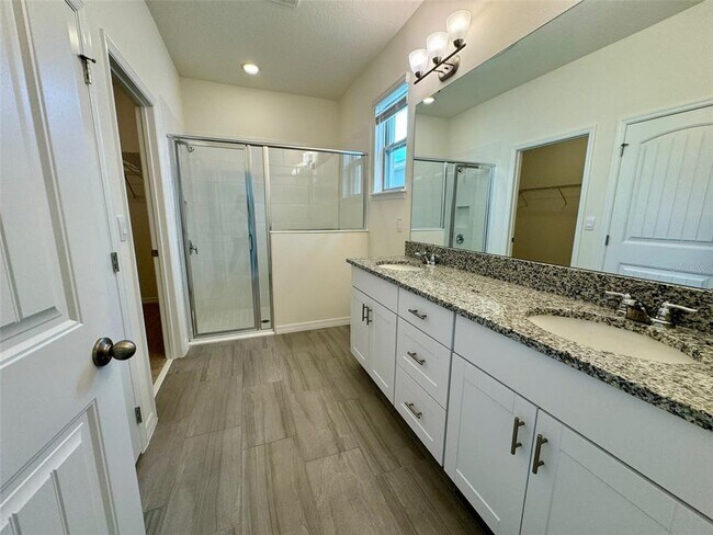 Building Photo - 16085 Scarpetta St