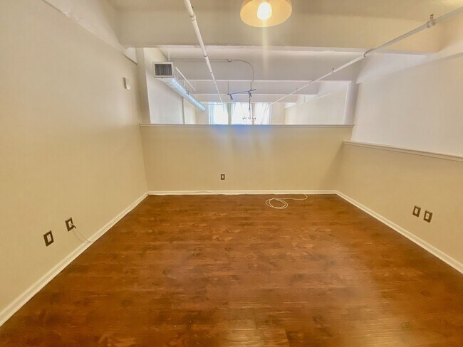 Building Photo - 1230 Arch St