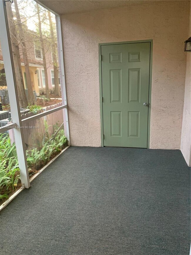 Building Photo - 6572 W Sample Rd