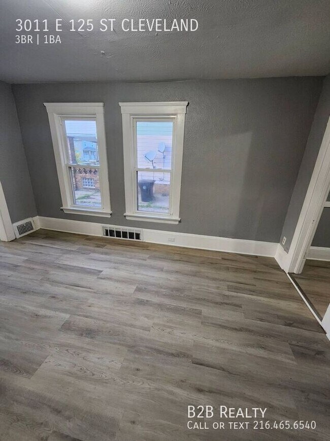 Building Photo - 3011 E 125th St