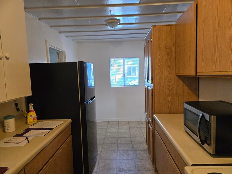 Building Photo - 436 W Frontier St