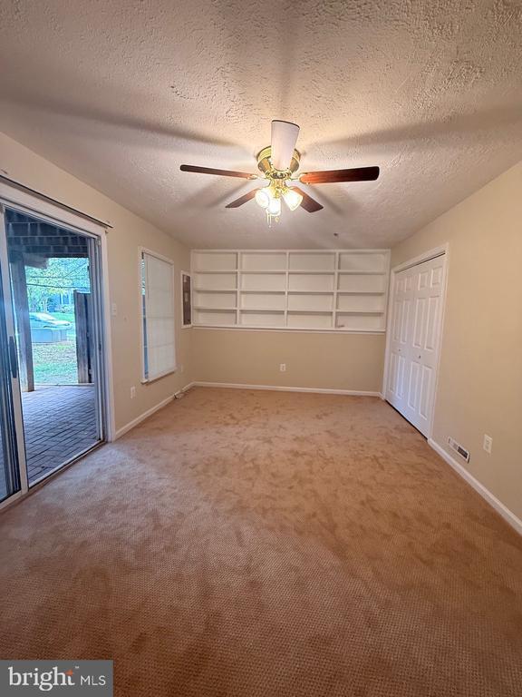 Building Photo - 17901 Cottonwood Terrace