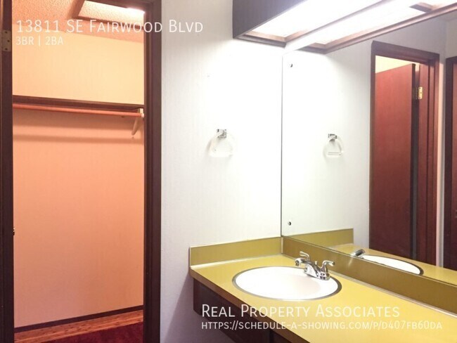 Building Photo - 13811 SE Fairwood Blvd
