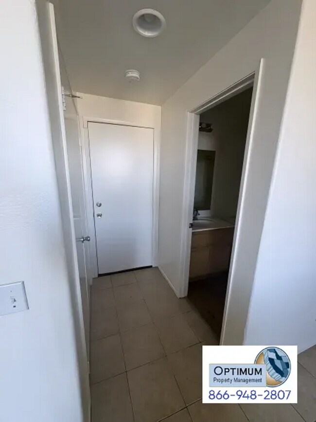 Building Photo - Beautiful 4 Bedroom, 3 Bathroom Two-Story Home with Loft & Spacious Backyard