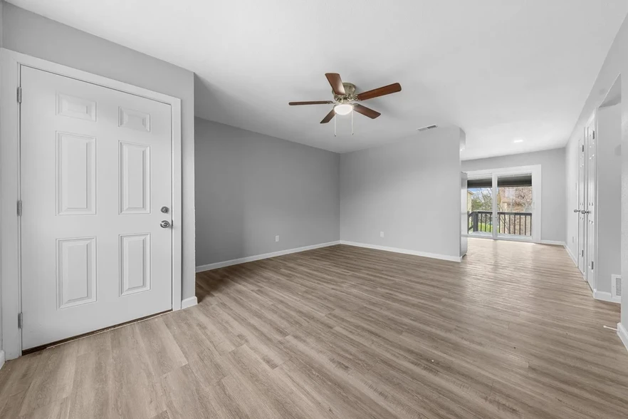 Building Photo - 124 Wind Ridge Dr