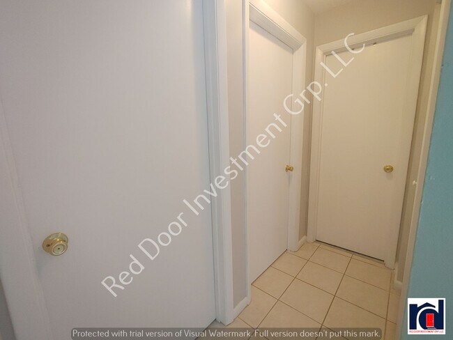 Building Photo - Updated 2 Bedroom 1 Bath Quadplex-Ocala!