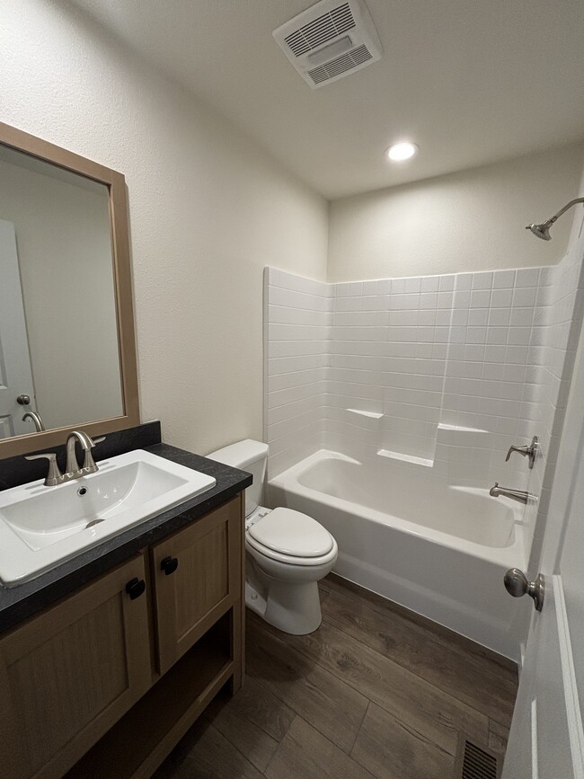 Building Photo - 1512 Agape Way