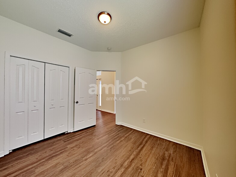 Building Photo - 19141 Meadow Pine Dr