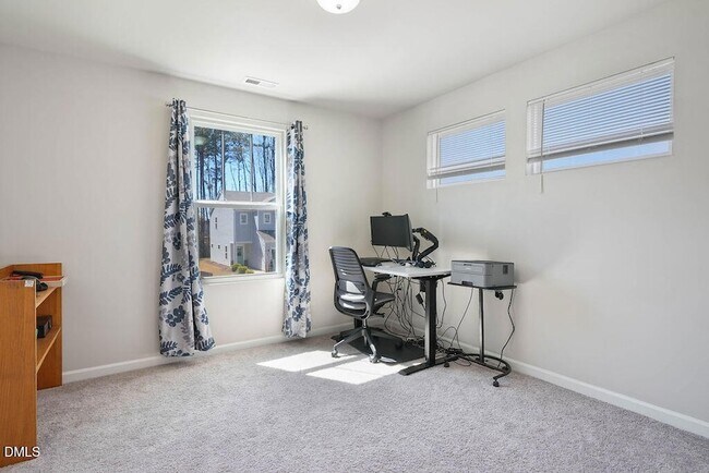 Building Photo - 319 Joneshaven Dr