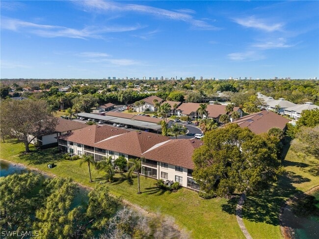 Building Photo - 500 Misty Pines Cir