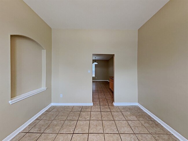 Building Photo - 411 Cedar Point Dr