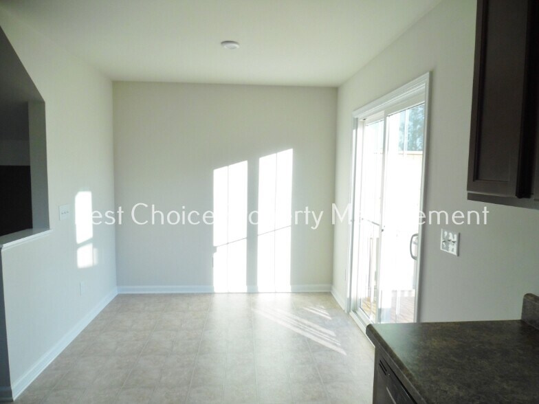 Building Photo - 404 Brookshade Way
