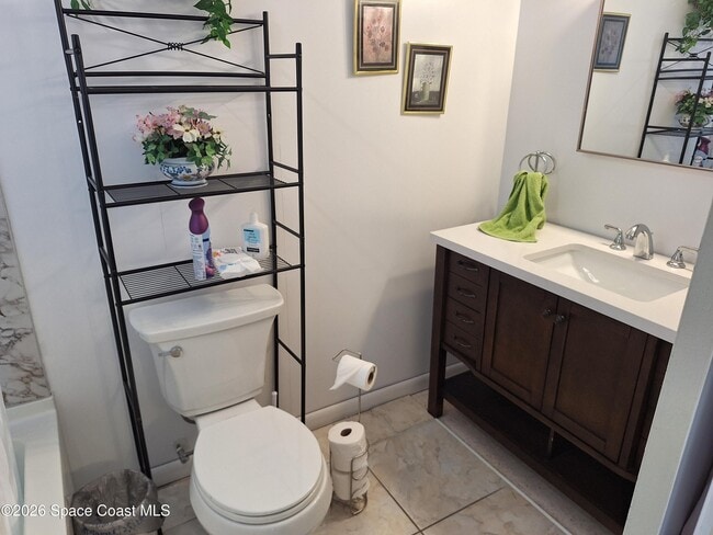 Building Photo - 279 Ellwood Ave