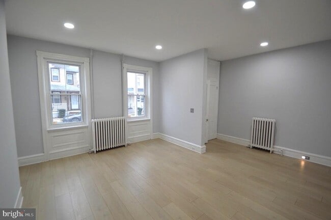 Primary Photo - 322 Jones Ave