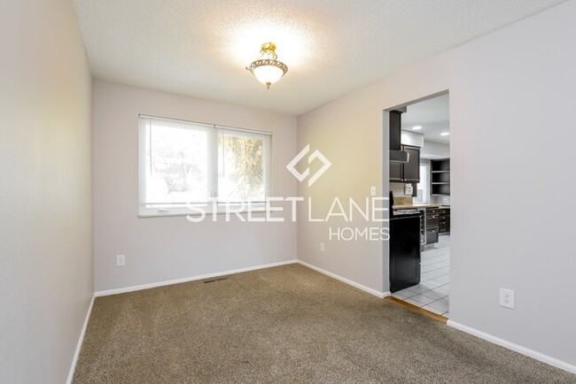 Building Photo - Charming 4 bedroom home in Centennial!