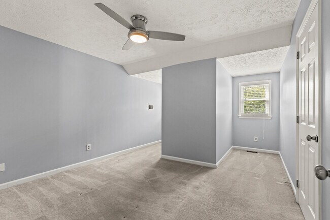 Building Photo - 1105 Jonestown Ln