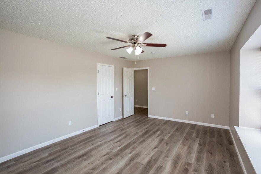 Building Photo - 6404 Amarillo Way