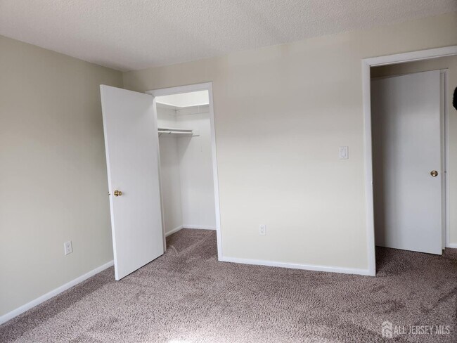 Building Photo - 1514 Ravens Crest Dr