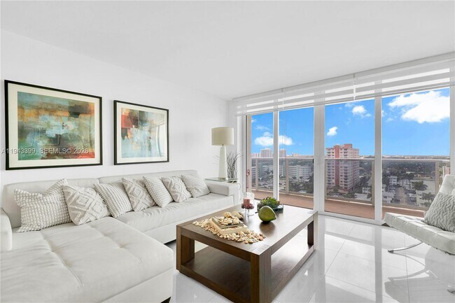 Building Photo - 3140 S Ocean Dr