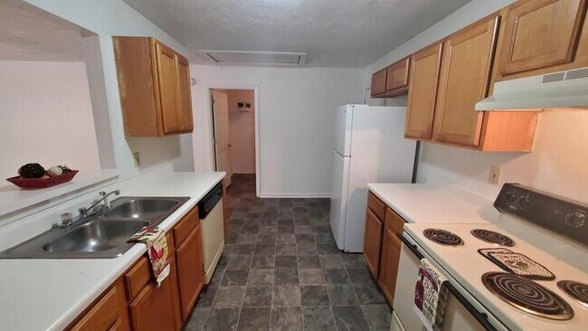 Building Photo - 1135 Micha Way