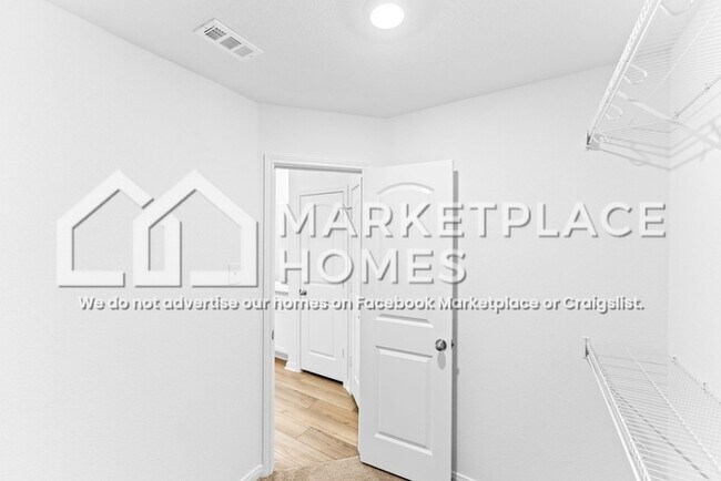 Building Photo - 1139 Amy Dr