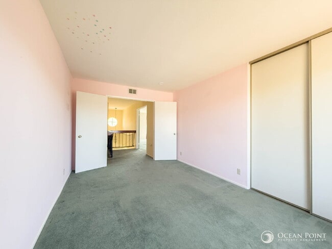 Building Photo - 4 Bedroom Home for Rent in Moorpark!