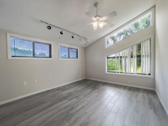 Building Photo - 9730 Boca Gardens Pkwy