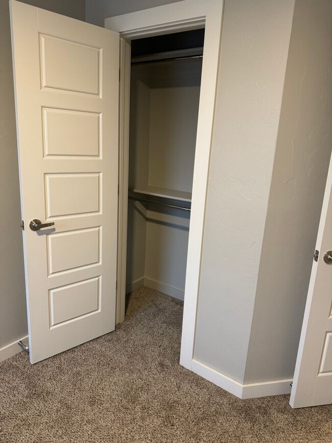 Building Photo - 1/2 off first month! 3 bedroom, 2.5 bathroom, 1 car garage