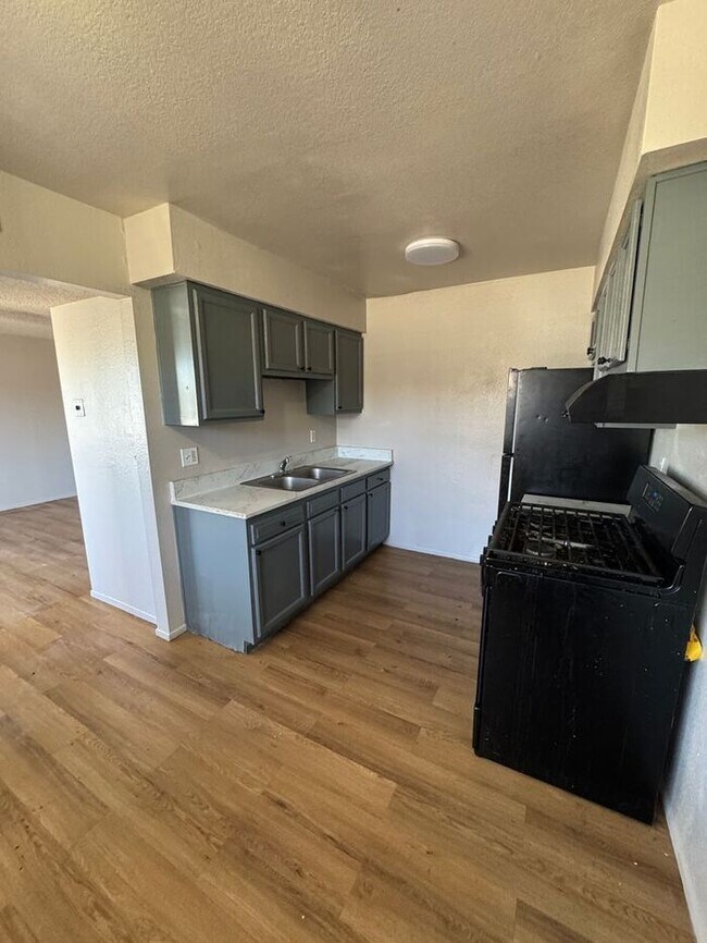 Building Photo - 217 W Jacinto St