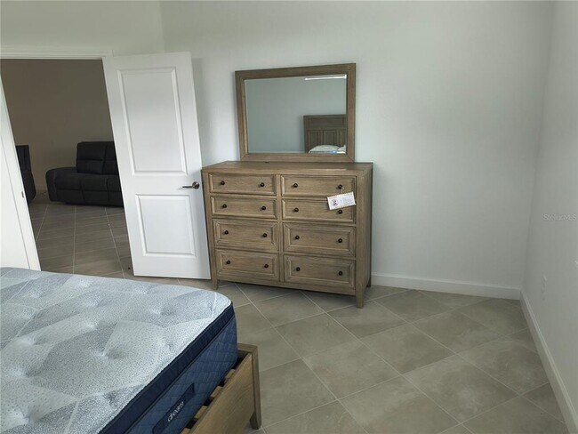 Building Photo - 8225 Shr Lk Dr