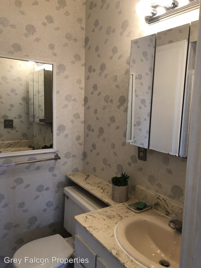 Building Photo - 4855 Cole St