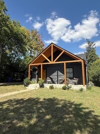 Building Photo - 667 Longview Dr