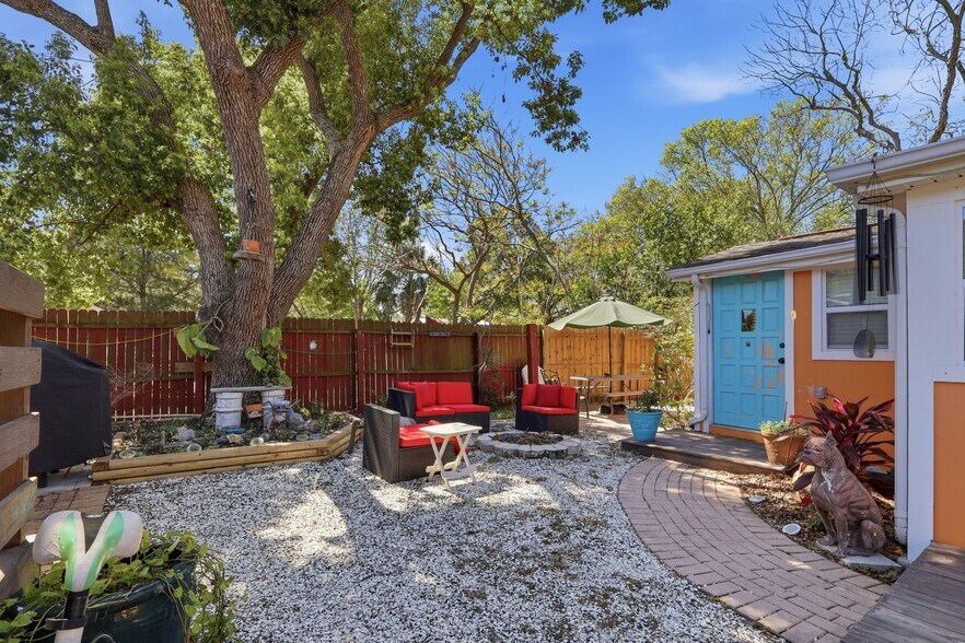 Building Photo - 587 Dixie Hwy