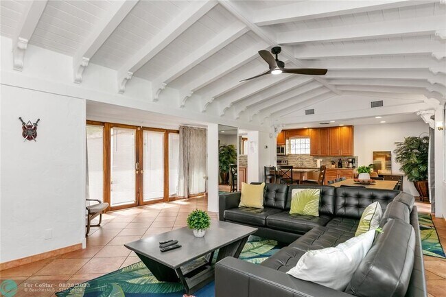 Building Photo - 314 Isle of Capri Dr