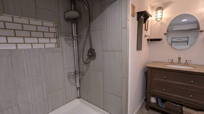 Building Photo - 1412 Springwater Dr