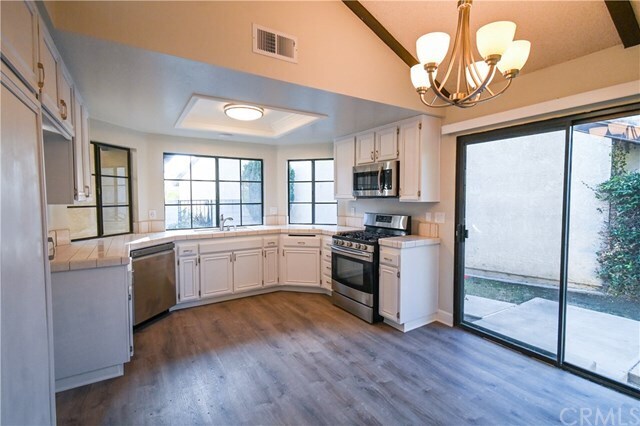 Building Photo - 1131 N Outrigger Way