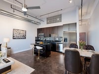 Building Photo - 831 S Flores St