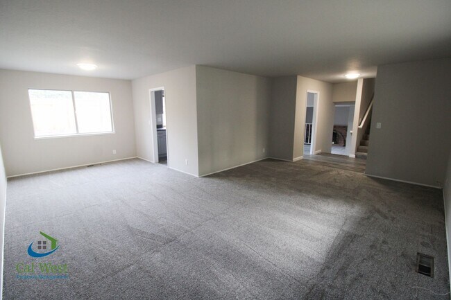 Building Photo - $4595 - **COMING SOON** Large spacious upd...