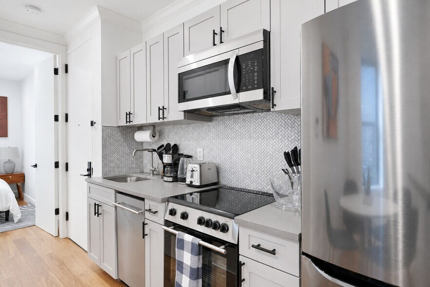 Building Photo - 1288 1st Ave