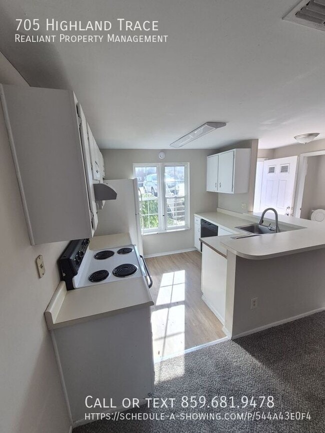 Building Photo - 705 Highland Trce