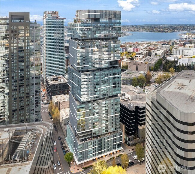 Primary Photo - Downtown Luxury 1BR Condo with Sweeping Vi...