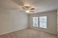 Building Photo - 1525 Oldenburg Dr