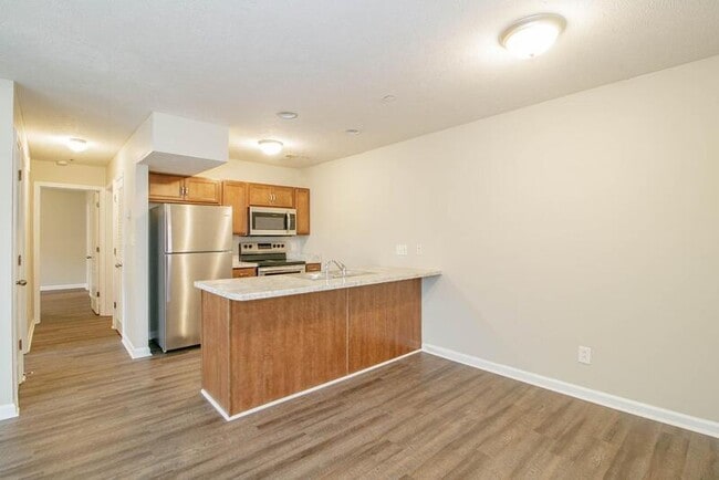 Building Photo - 1640 Golf Club Ln